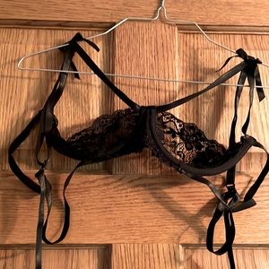 Women’s lacey bra